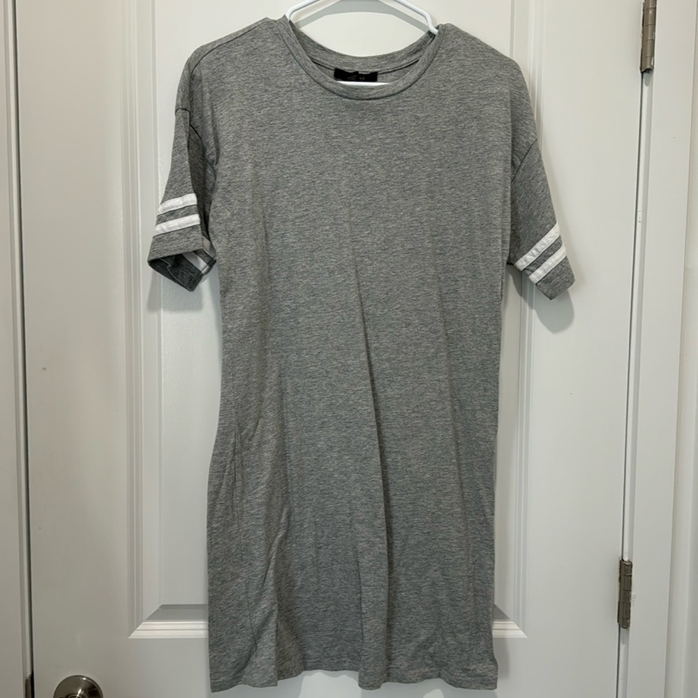 women’s t-shirt dress in light gray with white stripes on sleeves (size M)